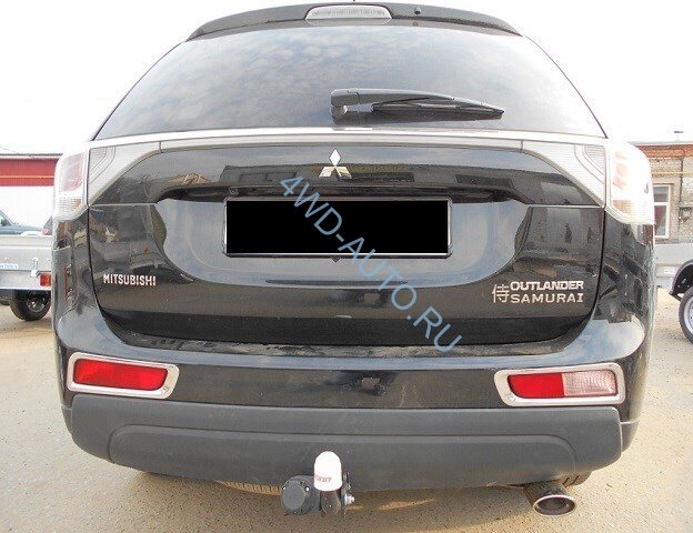 Фаркоп Трейлер 7140 Mitsubishi Outlander 2012- . Требуется подрезка бампера. Тип шара: A. Нагрузки: 1200/60 кг.