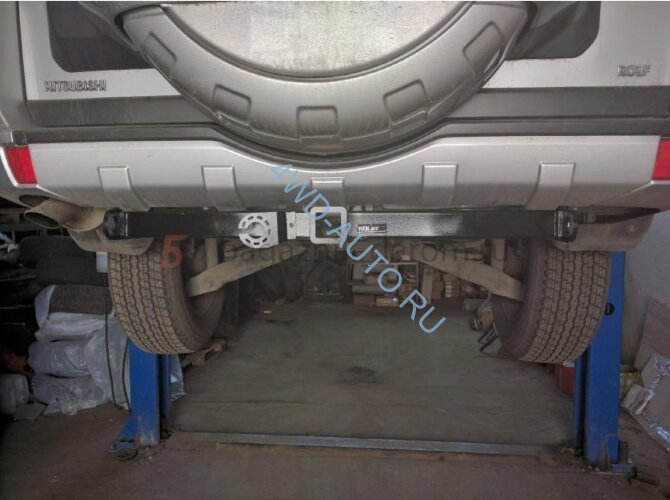Фаркоп Bizon FA 0978-E Mitsubishi Pajero IV 2007-, Mitsubishi Pajero III 2000-2007 без подрезки бампера / Тип шара: E (легкосъемный шар под квадрат) / Нагрузки: 3500/120 кг