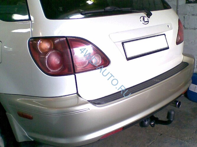 Фаркоп Bosal 3042-A на Lexus RX 300,330 с 1997 по 2003 г.в. Нагрузка: 1500/75 кг.