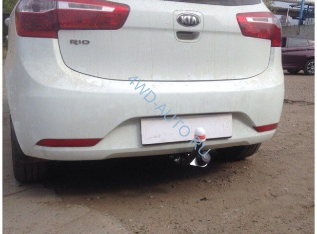 Фаркоп Трейлер 7331 для Kia Rio хетчбек 2011- Требуется подрезка бампера. Тип шара: A. Нагрузки: 1000/50 кг.