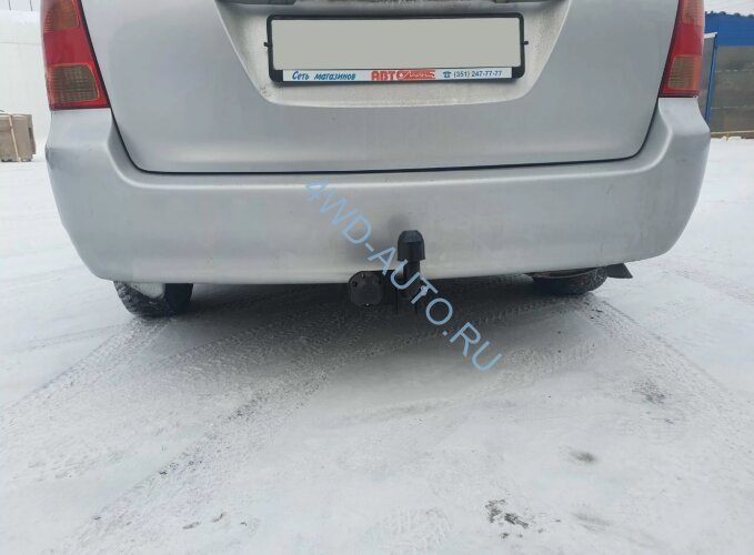 Фаркоп Уникар на Toyota Fielder I поколение 2000-2006