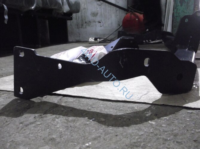 Фаркоп Трейлер 7230 для Hyundai Santa Fe 2001-2006, Hyundai Santa Fe Classic (Таганрог) 2007-2013. Требуется подрезка бампера. Тип шара: A. Нагрузки: 1500/75 кг.