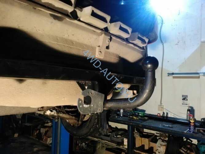 Фаркоп Трейлер 6013 Ford Focus 3 седан с 2011 г.в. Без подрезки бампера. Тип шара: A. Нагрузки: 1200/60 кг.