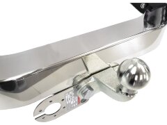 Фаркоп Bosal 3019-FL на Toyota Fortuner с 2017 г/в (с нержавеющей пластиной)