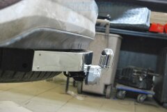 Фаркоп Bosal 3019-FL на Toyota Fortuner с 2017 г/в (с нержавеющей пластиной)