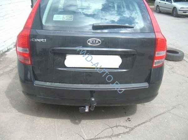 Фаркоп Avtos KI 15 для KIA Ceed универсал 2006-2012. Без выреза бампера. Тип шара: A. Нагрузки: 1200/75 кг.