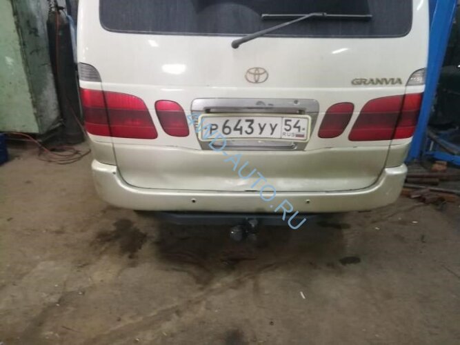 Фаркоп 4WD-AUTO TGra95-02A на Toyota Granvia 1995-2002 правый руль