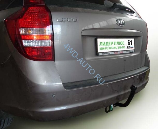 Фаркоп Leader Plus K106-A Kia Ceed универсал  2007-2013. Без выреза бампера. Нагрузки 1300/75 кг.