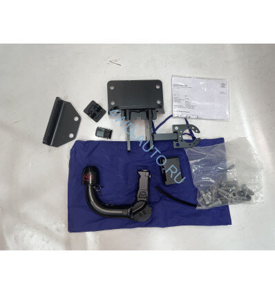 Оригинальный фаркоп PW96060001 на Toyota Land Cruiser 300 с 2021 г/в