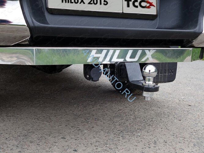 Фаркоп ТСС TCU00023 (надпись Hilux) на Toyota Hilux с 2015г, включая Exclusive с 2018г