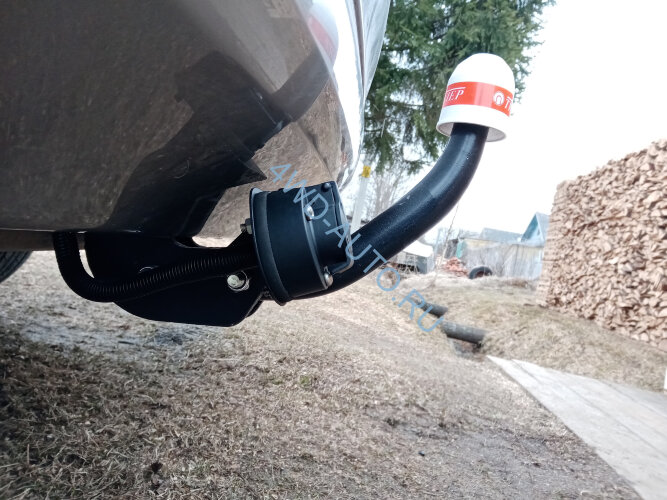 Фаркоп Трейлер 9712 Skoda Octavia 3  универсал 2WD/лифтбек  с 2013, исключая RS, исключая 4WD. Требуется подрезка бампера. Тип шара: A. Нагрузки: 1000/60 кг.